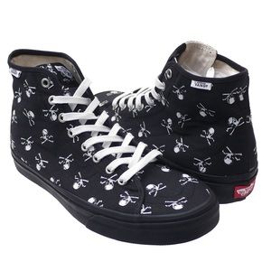 vans skull and crossbones
